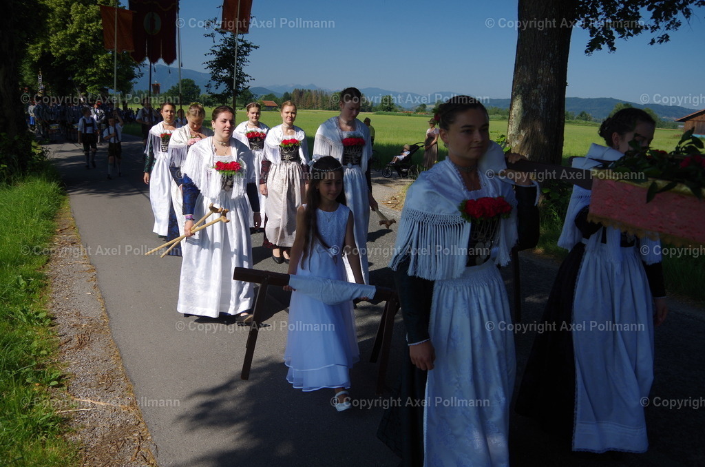 IMGP4776 | fotografiert von Axel PollmannLeonhardi Wallfahrt Benediktbeuern und Murnau, Fronleichnam, Fasching, Landschaft im Loisachtal und Benediktbeuern  - Realisiert mit Pictrs.com