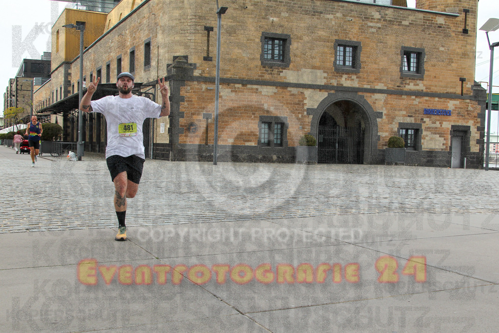 250920_1529_EV4_8930 | Sportfotografie im Rhein-Sieg Kreis, Köln, Bonn, NRW, Rheinland Pfalz, Hessen, etc. Unser Tätigkeitsfeld umfasst den Laufsport vom Volkslauf über den Marathon, Duathlon, Triathon bis zum Ultralauf wie Kölnpfad Ultra oder Schindertrail.