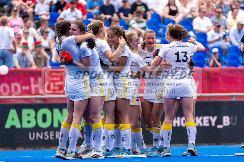 Final4_20250531-1223-HK107602 | Krefeld, Deutschland, 31.05.2025:  Feldhockey Final4 2025 – „Deutsche Feldhockey-Meisterschaften 2025“ im Gerd-Wellen-Hockeyanlage am 31.05.2025 in Krefeld, Deutschland. (Foto von Kramhöller/Fehrmann/Kaste)Krefeld, Germany, 31.05.2025: Feldhockey Final4 2025 – „Deutsche Feldhockey-Meisterschaften 2025“ in Gerd-Wellen-Hockeyanlage at 31.05.2025 in Krefeld, Deutschland. (Foto from Kramhöller/Fehrmann/Kaste)