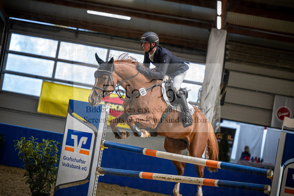 DOS_2537 | Entdecke hochwertige Reitturnierfotos von Foto Oger. Professionell, emotional und authentisch – jetzt Lieblingsmomente im Shop bestellen.Deutschlandweite Turnierfotografie. - Realisiert mit Pictrs.com