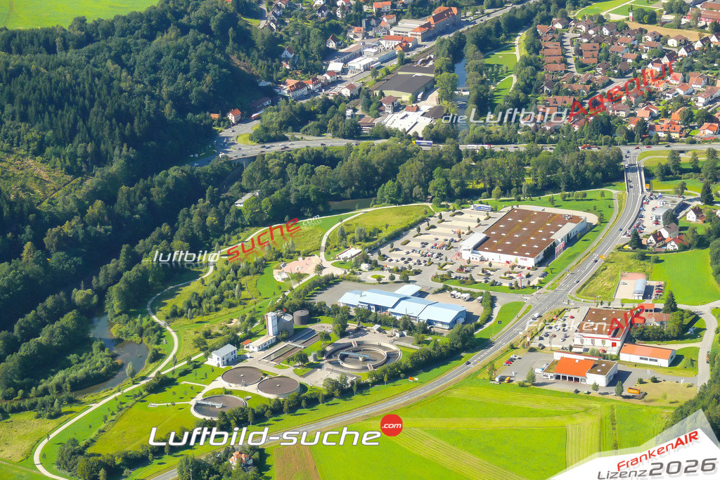 Die Luftaufnahme der Stadt Kronach wurde vom UL-Flugzeug heraus erstellt ( keine Drohne )- hohe Auflösung für beste Qualität