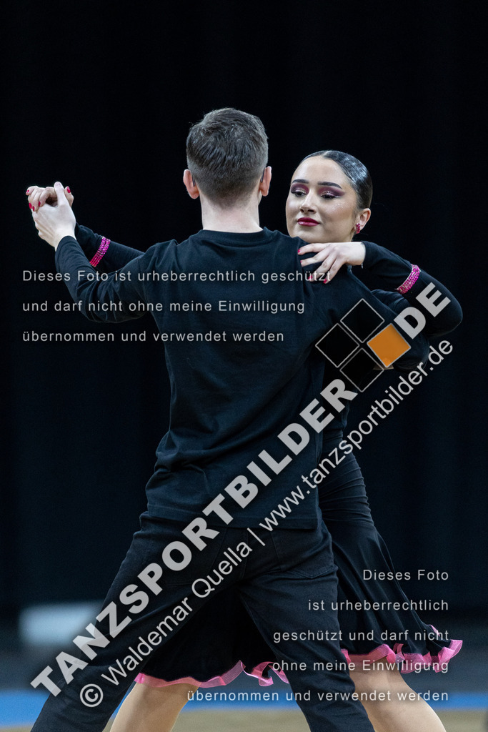 20240310-01232 | Hier finden Sie Tanz Bilder vom Latein und Standard Formationen tanzen. Sportbilder vom Tanzsport. Schöne Fotos und von Weltmeisterschaft, Europameisterschaft, Bundesliga, Regionalliga, Oberliga und Landesliga sowie von GOC Stuttgart, DanceComp, WM Bremen