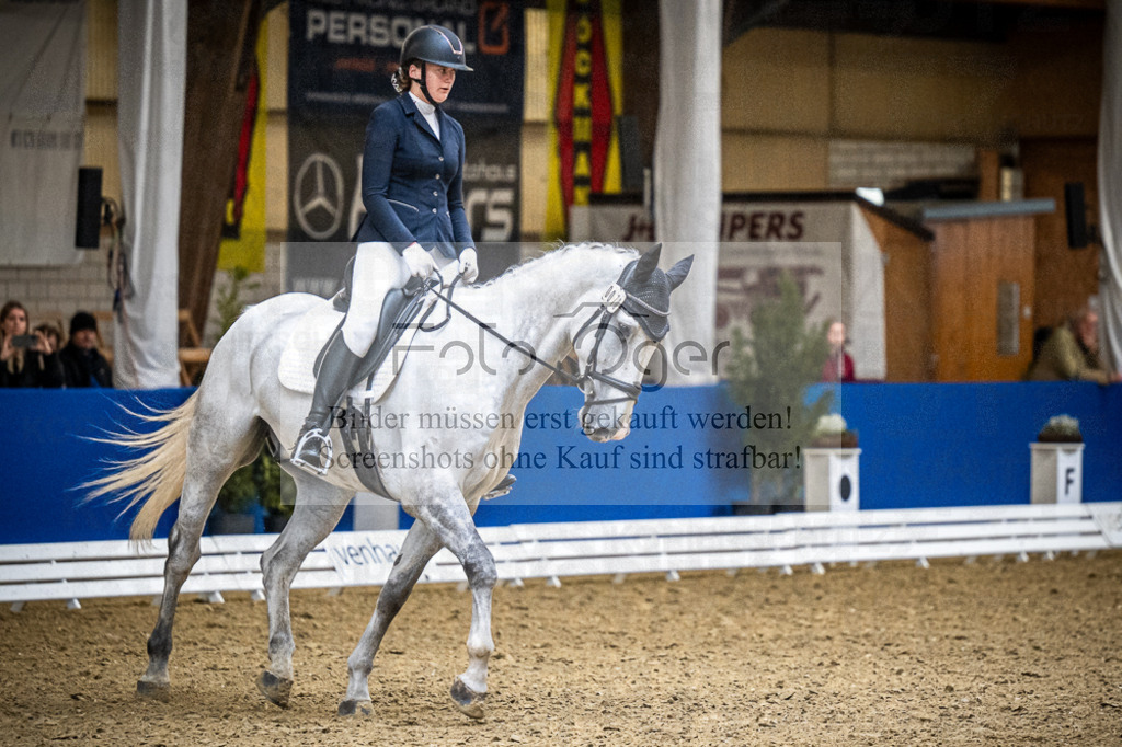 DOS_4661 | Entdecke hochwertige Reitturnierfotos von Foto Oger. Professionell, emotional und authentisch – jetzt Lieblingsmomente im Shop bestellen.Deutschlandweite Turnierfotografie. - Realisiert mit Pictrs.com