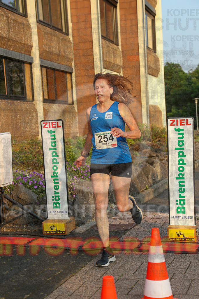 240802_1939_EX1_6707 | Sportfotografie im Rhein-Sieg Kreis, Köln, Bonn, NRW, Rheinland Pfalz, Hessen, etc. Unser Tätigkeitsfeld umfasst den Laufsport vom Volkslauf über den Marathon, Duathlon, Triathon bis zum Ultralauf wie Kölnpfad Ultra oder Schindertrail.