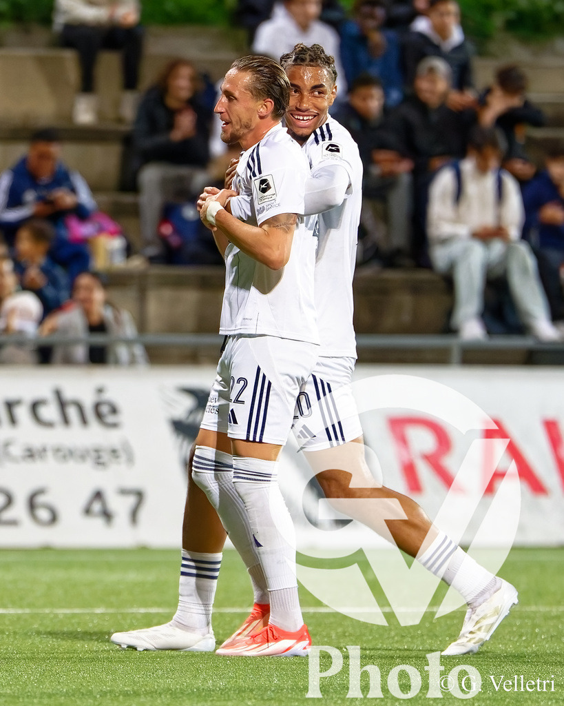 Challenge League - Etoile Carouge FC v FC Vaduz | Vincent Ruefli (22 Etoile Carouge FC) in action during the Challenge League game between Etoile Carouge FC and FC Vaduz at Stade de la Fontenette in Carouge, Switzerland