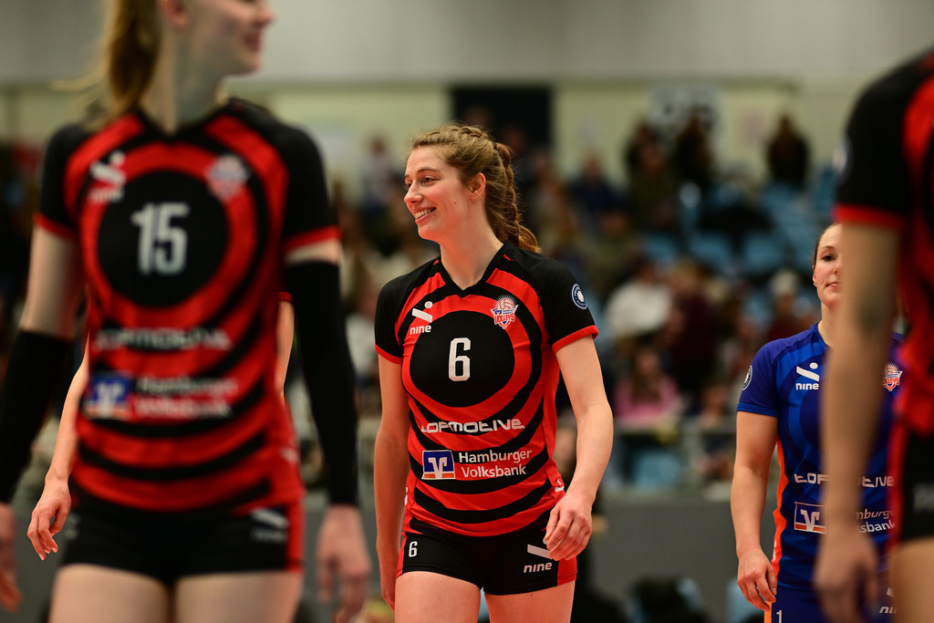 Volleyball I Frauen I Saison 2025-2026 I Bundesliga I Hauptrunde I ETV Hamburger Volksbank Volleys - Skurios Volleys Borken | Der Sportfotograf. - Realisiert mit Pictrs.com