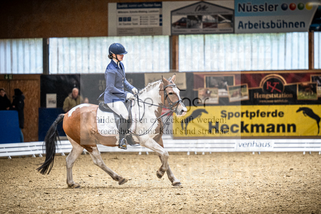 DOS_2208 | Entdecke hochwertige Reitturnierfotos von Foto Oger. Professionell, emotional und authentisch – jetzt Lieblingsmomente im Shop bestellen.Deutschlandweite Turnierfotografie. - Realisiert mit Pictrs.com