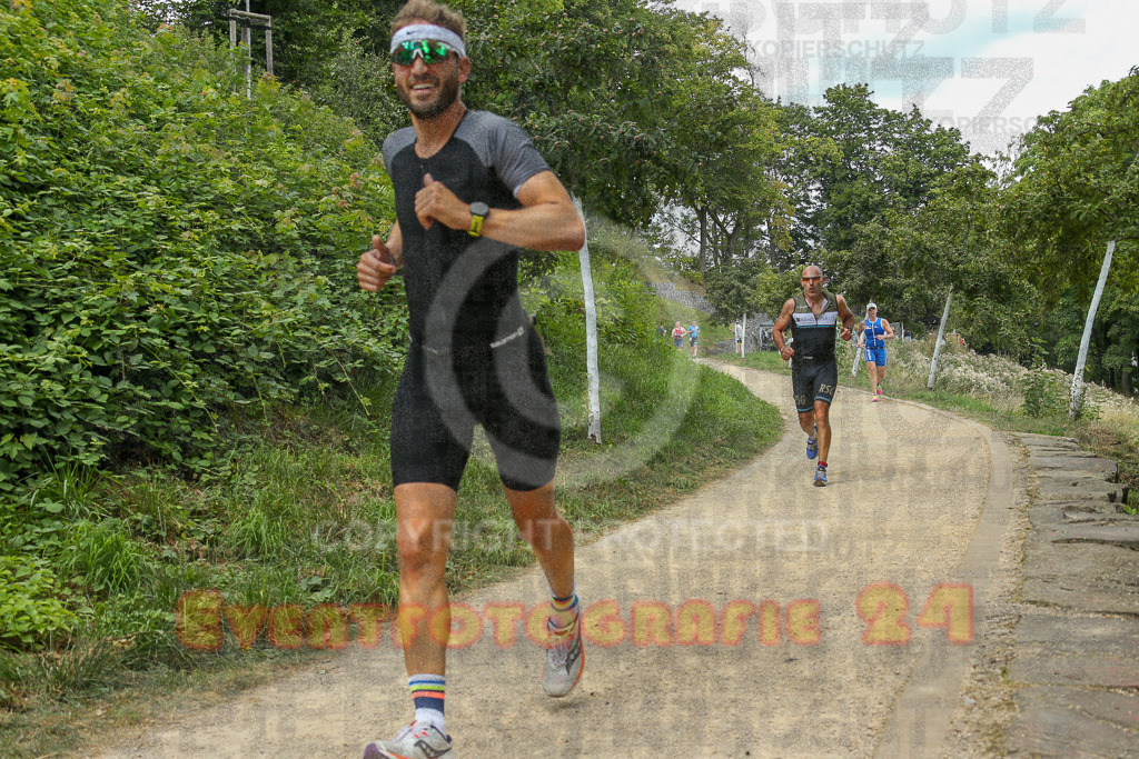 250824_1344_EX1_3461 | Sportfotografie im Rhein-Sieg Kreis, Köln, Bonn, NRW, Rheinland Pfalz, Hessen, etc. Unser Tätigkeitsfeld umfasst den Laufsport vom Volkslauf über den Marathon, Duathlon, Triathon bis zum Ultralauf wie Kölnpfad Ultra oder Schindertrail.