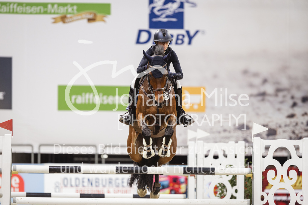 231028_Oldenburg_S1-Spr_Amateure-151 | Deine schönsten Turniermomente als professionelle Fotos! Entdecke hochwertige Pferdesport-Fotografie im Online-Shop. Jetzt Fotos finden & bestellen!