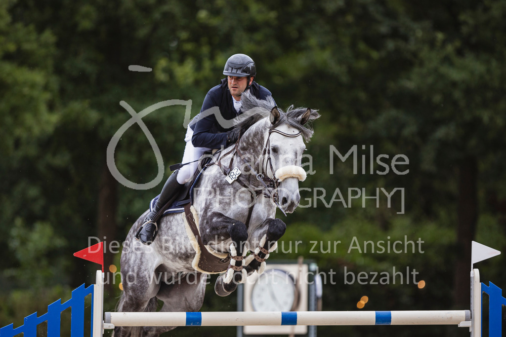 240614_Lemwerder_S1-Springen-506 | Deine schönsten Turniermomente als professionelle Fotos! Entdecke hochwertige Pferdesport-Fotografie im Online-Shop. Jetzt Fotos finden & bestellen!