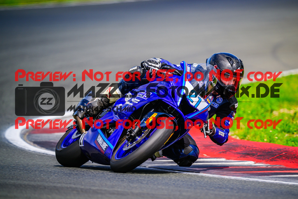 MaZZes_FotoMatrix_240531_6007705_9732 | R7