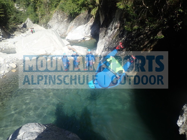 P1010017 | Bestelle die Bilder deines Berg- oder Wasser-Abenteuers mit Mountain Sports bequem von zu Hause aus direkt über unseren Online Fotoshop von pictrs.com. - Realisiert mit Pictrs.com
