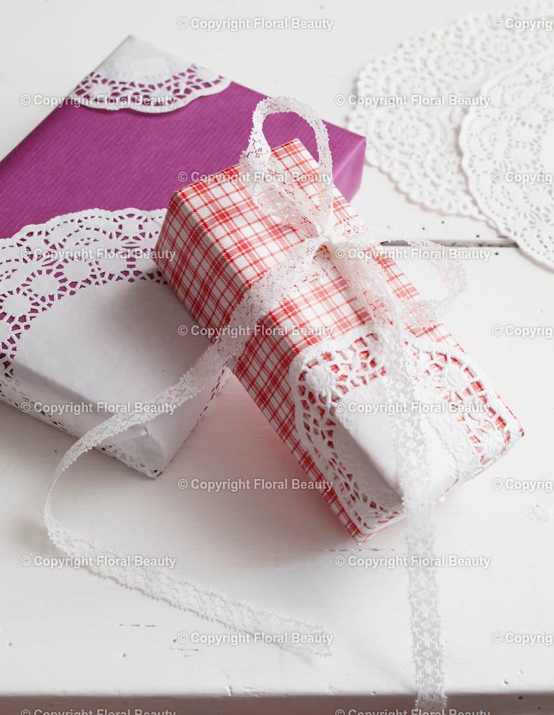 Tortenspitzen_Geschenkverpackung_17 | Onlineshop für hochwertige Wandbilder. Bei uns findet ihr selbstgestaltete Blumenmotive. Das perfekte Geschenk, als Praxisdeko oder die eigene Wohnung. Alle künstlerischen Blumenfotos sind auf Leinwand, FineArtPrint, Kunstdruck und vielem mehr zu erwerben - Realisiert mit Pictrs.com