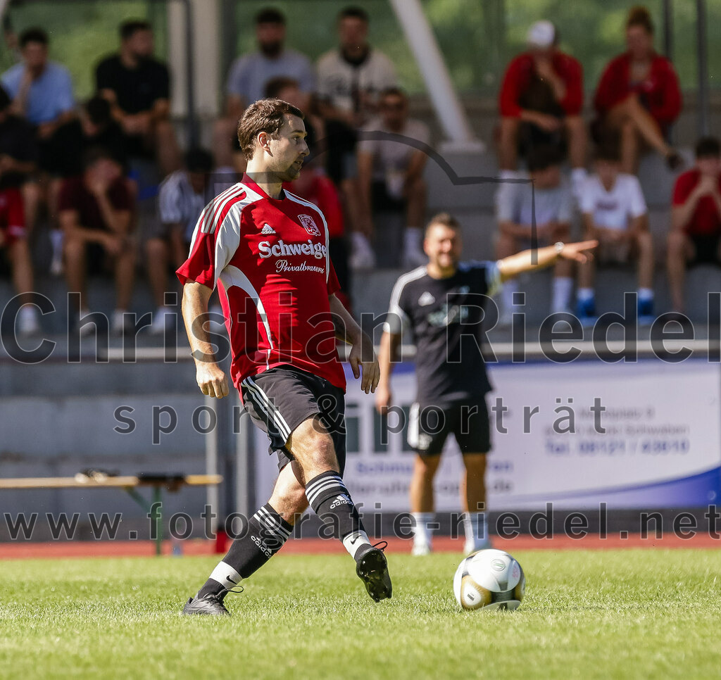 2023-09-16_028_SG_Markt_Schwaben_gegen_ASV_Glonn | Markt Schwaben, Deutschland, 16.09.2023:
Fußball, Kreisklasse 2023 / 2024, 5. Spieltag, (SG) Markt Schwaben gegen ASV Glonn, Endergebnis: 3:0

Florian Niederdorf (SG Markt Schwaben, #4)

Foto: Christian Riedel / fotografie-riedel.net