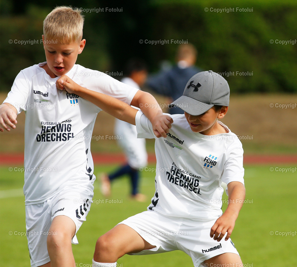 FUSBALLCAMPHERWIGDRECHSEL_42 | bilder, linz, photo, foto, fussball, sport, fotolui, bundesliga