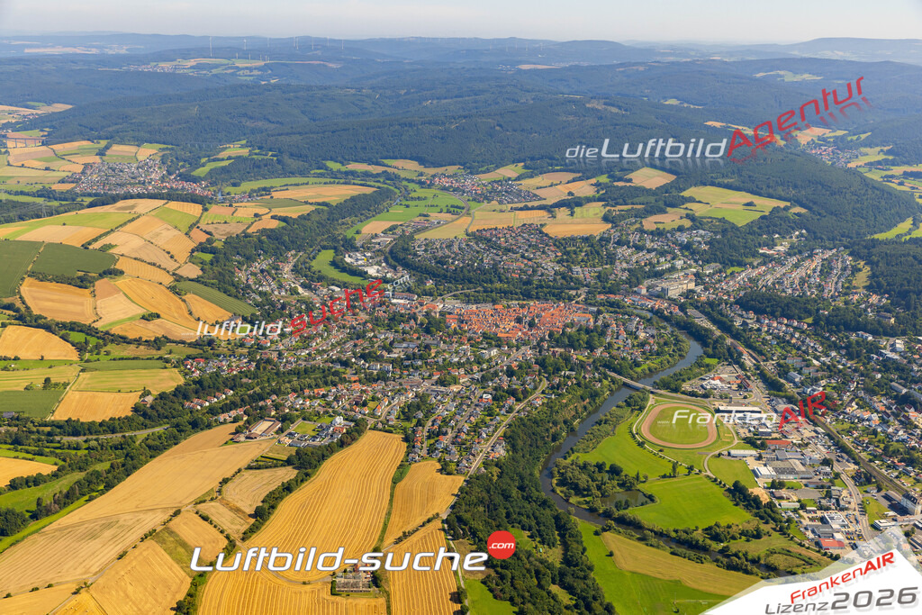 Stadt Melsungen von Oben- Die Luftaufnahme wurde 2025 vom UL-Flugzeug heraus erstellt ( keine Drohnenaufnahme ) - Hochauflösende Luftaufnahme - für Wandbilder und großformatige Ausdrucke geeignet. Das besondere Geschenk!Hier alle&nbsp;Infos zur Lizenzierung der LuftaufnahmeWir fliegen auch dieses Jahr wieder in Ihre Region um Luftbilder zu erstellen.- Luftbild anfragen