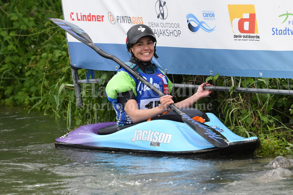 ICF CANOE FREESTYLE WORLD CUP 1 / PLATTLING | 2024 ICF CANOE FREESTYLE WORLD CUP 1 / PLATTLINGWomen's Kayak Surface FinalZofia TULA (Poland) #156 - Realisiert mit Pictrs.com