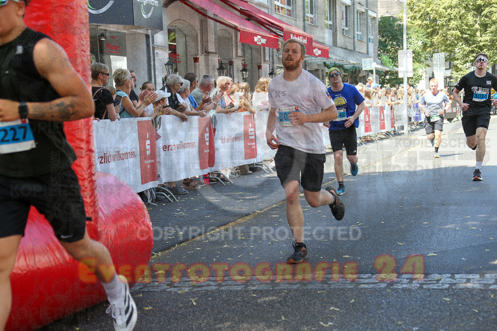 250621_1157_EX1_4405 | Sportfotografie im Rhein-Sieg Kreis, Köln, Bonn, NRW, Rheinland Pfalz, Hessen, etc. Unser Tätigkeitsfeld umfasst den Laufsport vom Volkslauf über den Marathon, Duathlon, Triathon bis zum Ultralauf wie Kölnpfad Ultra oder Schindertrail.