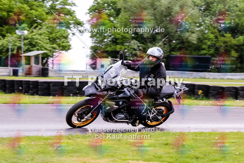 MotoTeamVBK-20108 | Hier findet Ihr Bilder von Touristenfahrten auf der Nürburgring Nordschleife oder von anderen Veranstaltungen die ich besucht habe. Viel Spass beim Durch Schauen 