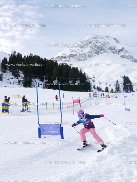 Dimi (1) | Photos von der Skischule Warth - Realisiert mit Pictrs.com