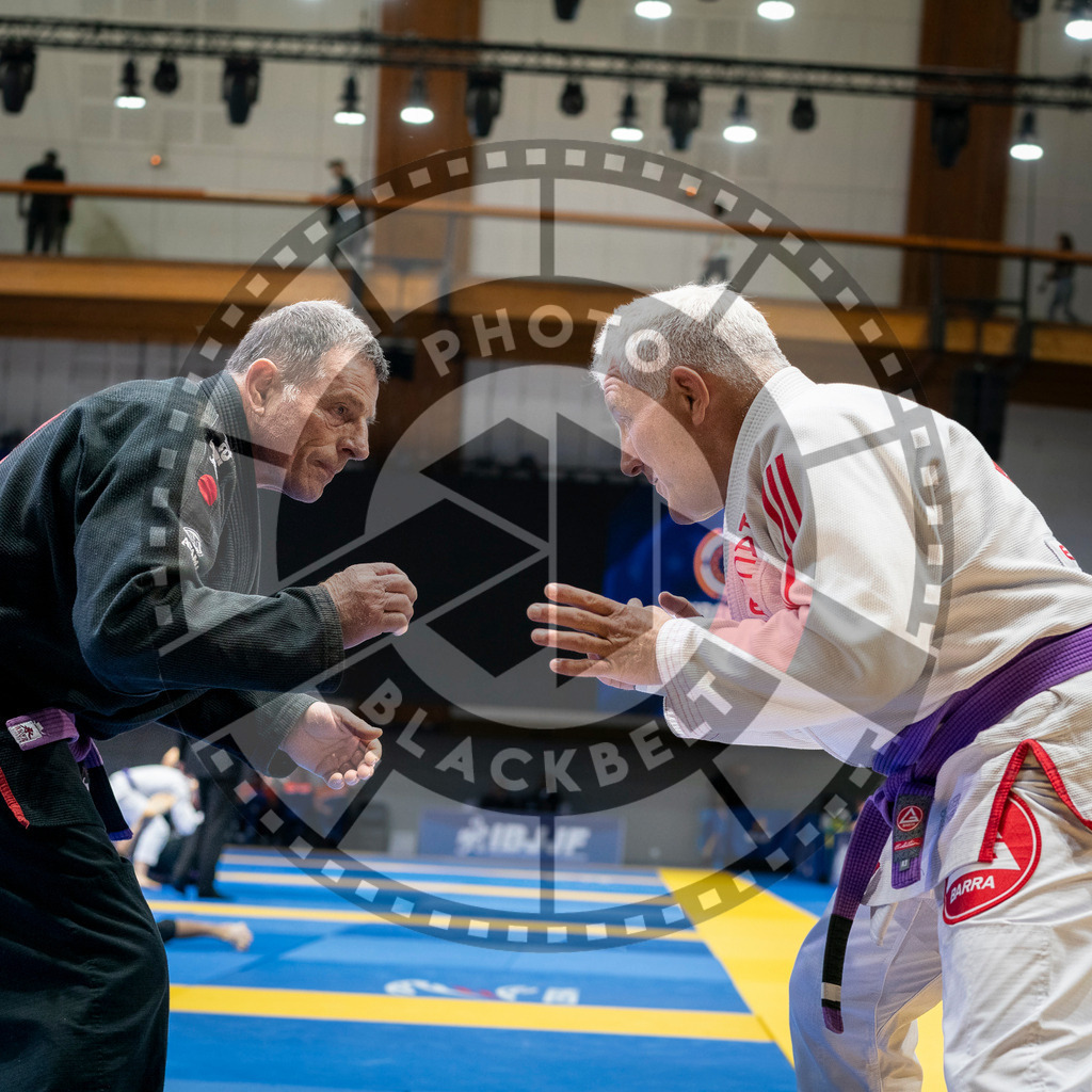 20240125PBB02616 | Fighters compete during the sixth day of the Brazilian Jiu-jitsu European Championship of the IBJJF in Paris, France, on January 25, 2024.