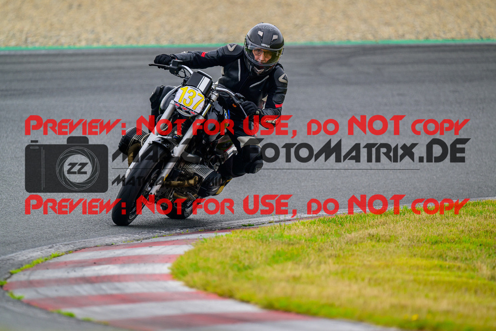 MaZZes_FotoMatrix_240724_6007705_5663 | GELB