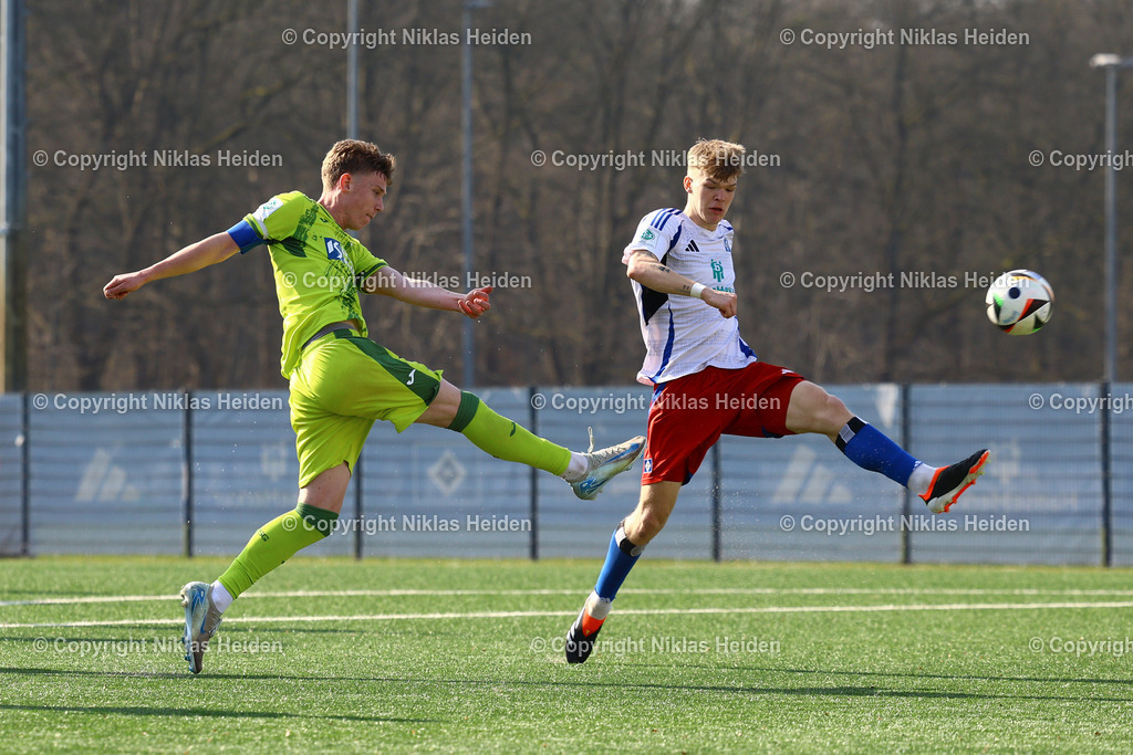 NH_HamburgerSVU19_TSG1899HoffenheimU19_U19DFBNachwuchsliga_09032025 | #14 Endrik Jaschan (Hamburger SV U19), #8 Jamie Jonathan Wähling (TSG 1899 Hoffenheim U19)Fußball I Junioren I U19 DFB-Nachwuchsliga I Saison 2024-2025 I Hauptrunde Liga A, Gruppe C, 6. Spieltag I Hamburger SV U19 - TSG 1899 Hoffenheim U19 I 09.03.2025 I Alexander-Otto-Akademie