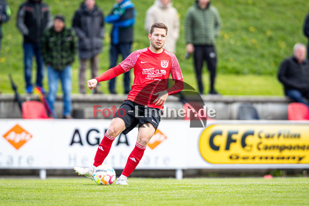 TSV Peißenberg vs WSV Unterammergau | Abstiegs Qualifikationsrunde Kreisliga Gruppe C, TSV Peißenberg vs WSV Unterammergau, 20240420,
Matthias ROHRMOSER (TSVP 19) in Aktion, Freisteller,
2024-04-20 in Peißenberg (Sportplatz Peißenberg)
19 Matthias ROHRMOSER (TSVP 19)
Copyright: WolfgangxLindner www.foto-lindner.de