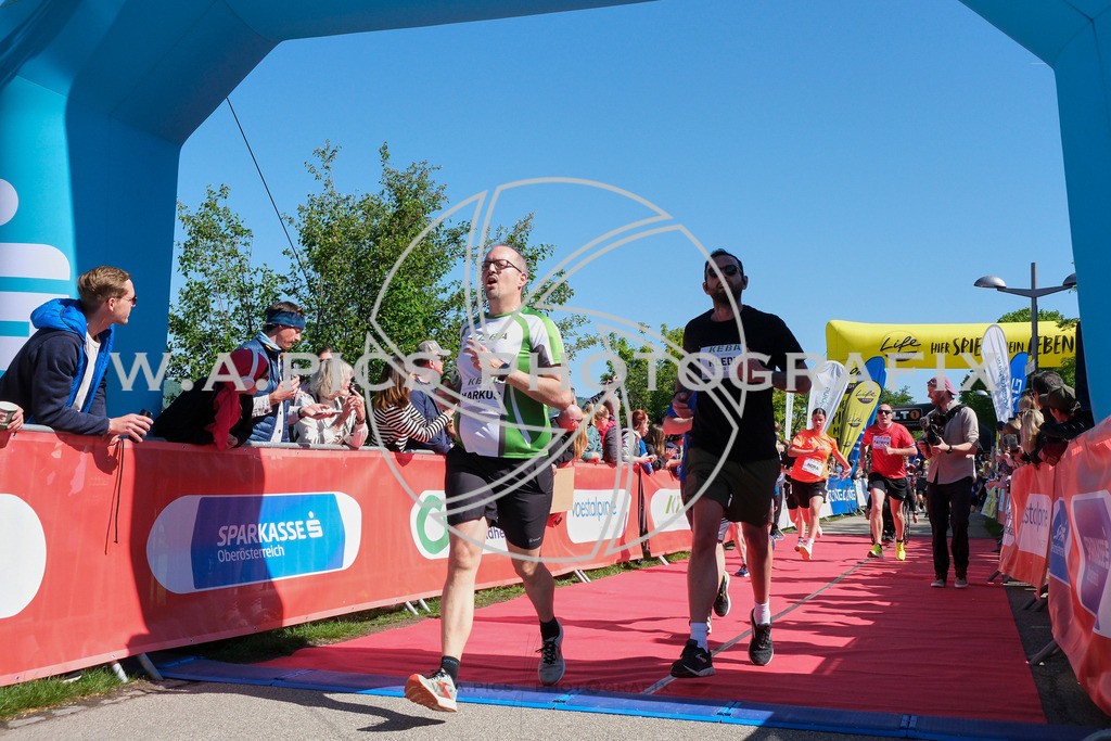 ..... | LINZ,AUSTRIA,27.April 24, Int. 3 Brückenlauf Linz  , Image shows: Photo: WAPICS / Michael ring