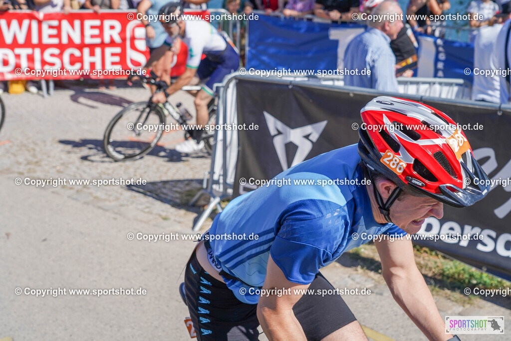DSC00942 | Vienna Triathlon 2024                                        P3 Event                                                             #yourpictrs #sportshot_your_pictrs                 @Sportshotphotography                                     Photo Credit: www.sportshot.de