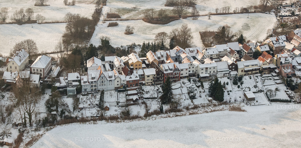 Luftbild: Ludwigstraße von Osten in Jockgrim im Bundesland Rheinland-Pfalz in Deutschland. Foto: IMG_35788-Bearbeitet.jpg vom 04.12.2010 durch Werner Riehm/FLY-FOTO.deAuflösung des Originals: 6477 x 3182 px