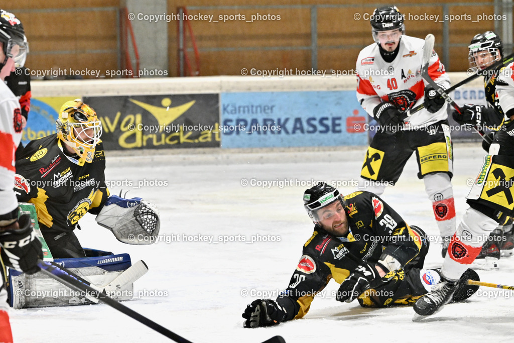EC MET PHOTOVOLTAIK HORNETS SPITTAL vs. EV ZELTWEG MURTAL LIONS | #38 Zorec Marco EC Hornets Spittal, #40 Forcher Andreas EV ZELTWEG MURTAL LIONS, #35 Egger Luca EC Hornets Spittal, EC MET PHOTOVOLTAIK HORNETS SPITTAL vs. EV ZELTWEG MURTAL LIONS, EC MET PHOTOVOLTAIK HORNETS SPITTAL vs. EV ZELTWEG MURTAL LIONS am 08.02.2026 in Spittal an der Drau (Eissportzentrum Spittal), Austria, (Photo by Bernd Stefan)