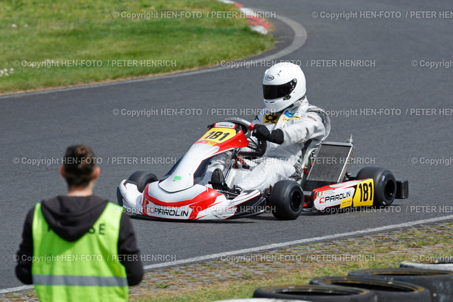 Zeittraining und Rennen 1 | 26.04.2025 ADAC Kart Youngster Cup Schaafheim 2025 hier Startnummer 181 (Foto: Peter Henrich) - Realisiert mit Pictrs.com