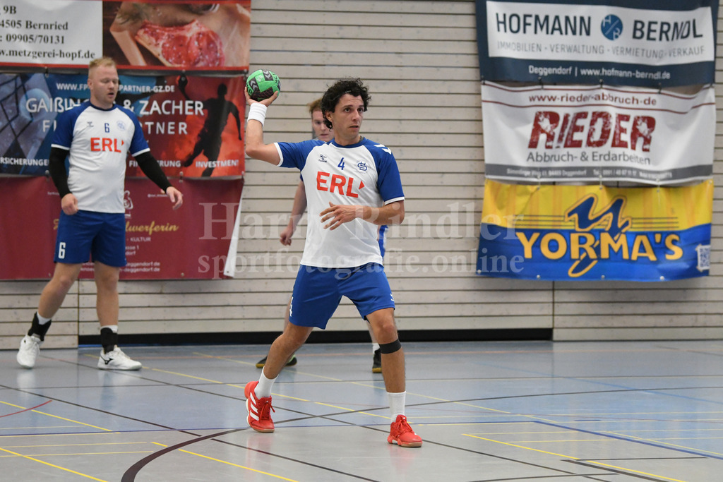 HC Deggendorf | Valentin  Lotos (HC Deggendorf) - Realisiert mit Pictrs.com