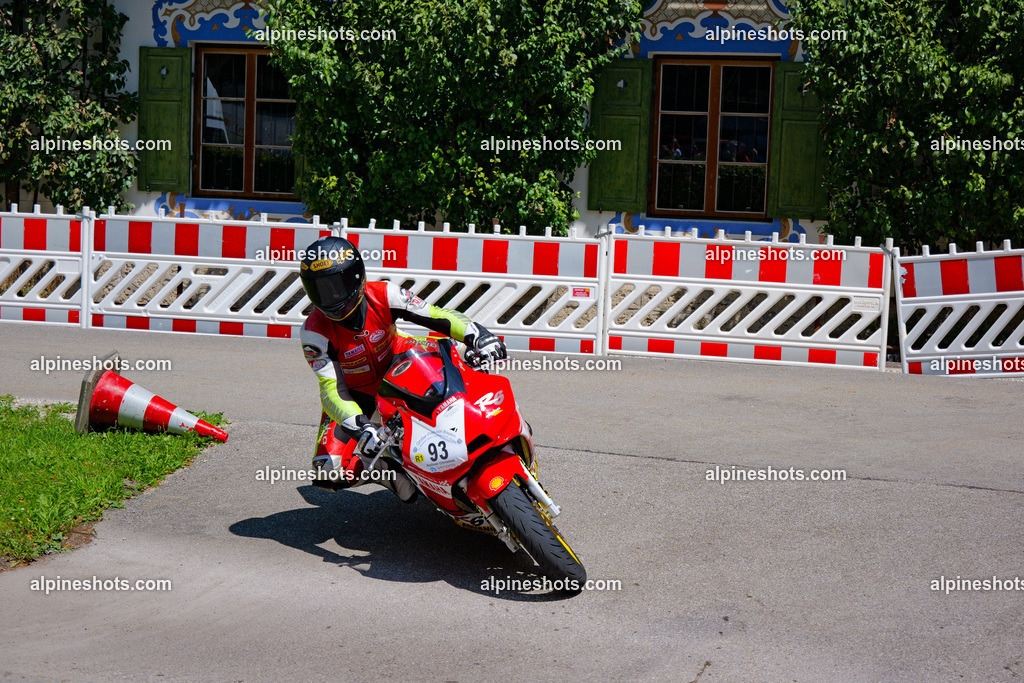 P1036856-2 | Erleben Sie atemberaubende, hochqualitative Fotos Ihrer Fahrt entlang der malerischen Alpenstraßen. Besuchen Sie alpineshots.com, um professionelle Aufnahmen Ihrer unvergesslichen Reise zu finden und zu kaufen - Realisiert mit Pictrs.com