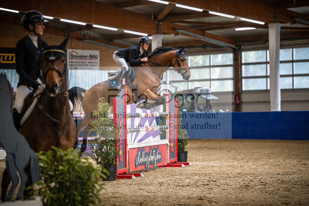 DOS_1842 | Entdecke hochwertige Reitturnierfotos von Foto Oger. Professionell, emotional und authentisch – jetzt Lieblingsmomente im Shop bestellen.Deutschlandweite Turnierfotografie. - Realisiert mit Pictrs.com