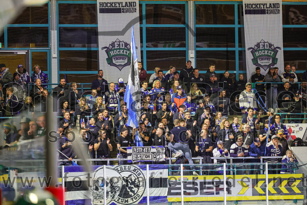 2025-09-26_005_TSV_Erding_gegen_SC_Riessersee | Erding, Deutschland, 26.09.2025:Eishockey, Oberliga Süd 2025 / 2026, 3. Spieltag, TSV Erding gegen SC Riessersee, Endergebnis: 3:5Foto: Christian Riedel / fotografie-riedel.net