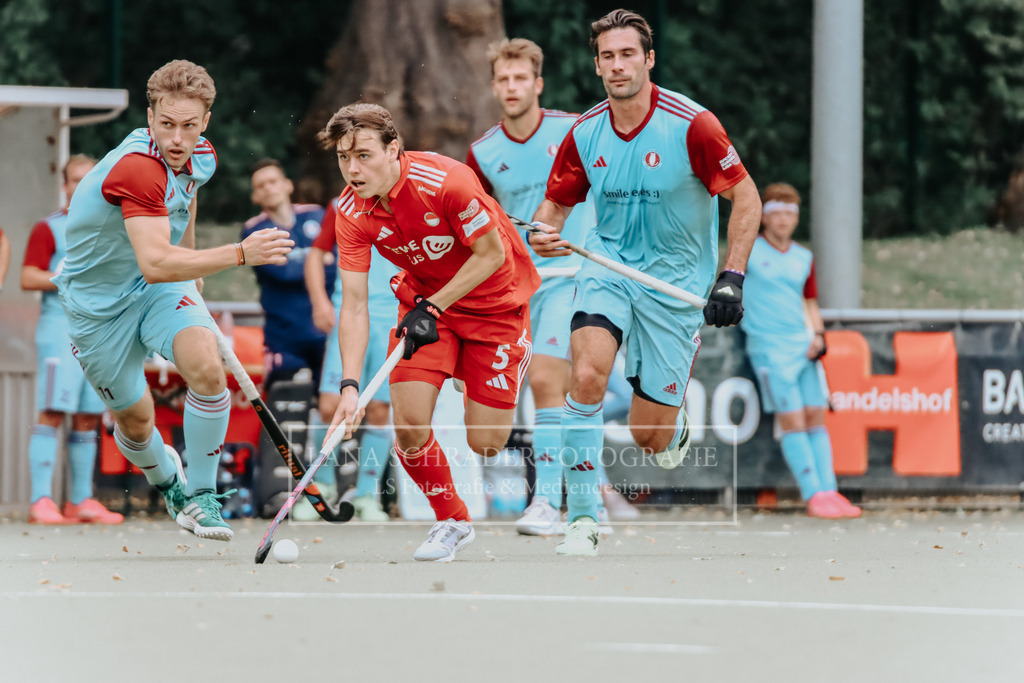 Herren_Bundesliga_02_F_RWK-UHC_21.09.25_Köln (381 von 471) | lanaschraderfotografie - Realisiert mit Pictrs.com