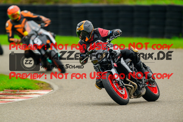 MaZZes_Fotomatrix_20241003_6007705_3400 | GELB