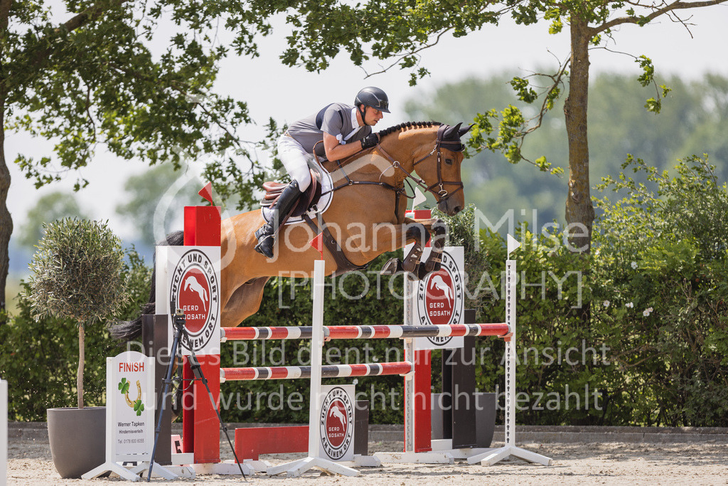 230616_Lemwerder_Springpf-L2-632 | Deine schönsten Turniermomente als professionelle Fotos! Entdecke hochwertige Pferdesport-Fotografie im Online-Shop. Jetzt Fotos finden & bestellen!