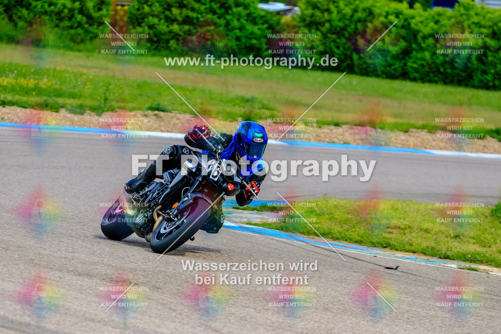 MotoTeam-9070 | Hier findet Ihr Bilder von Touristenfahrten auf der Nürburgring Nordschleife oder von anderen Veranstaltungen die ich besucht habe. Viel Spass beim Durch Schauen 