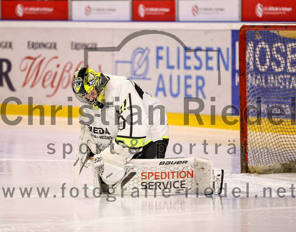 2024-02-16_075_TSV_Erding_gegen_ERSC_Amberg | Erding, Deutschland, 16.02.2024:
Eishockey, Bayernliga Playoffs 2023 / 2024, 1. Spieltag, TSV Erding gegen ERSC Amberg, Endergebnis: 1:2

Torwart Timon Bätge (ERSC Amberg, #31)

Foto: Christian Riedel / fotografie-riedel.net