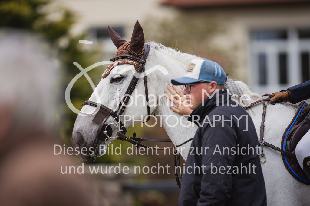 230427_HofSosath_2Ph-M2St-118 | Deine schönsten Turniermomente als professionelle Fotos! Entdecke hochwertige Pferdesport-Fotografie im Online-Shop. Jetzt Fotos finden & bestellen!