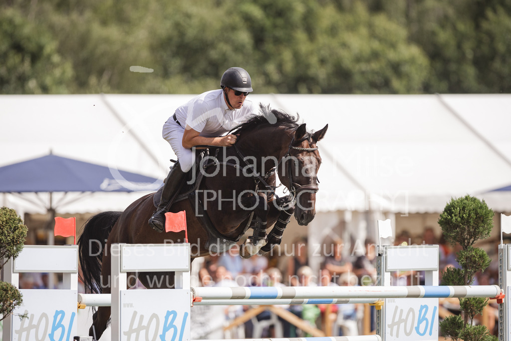 230716_LC_GroßerPreis-919 | Deine schönsten Turniermomente als professionelle Fotos! Entdecke hochwertige Pferdesport-Fotografie im Online-Shop. Jetzt Fotos finden & bestellen!