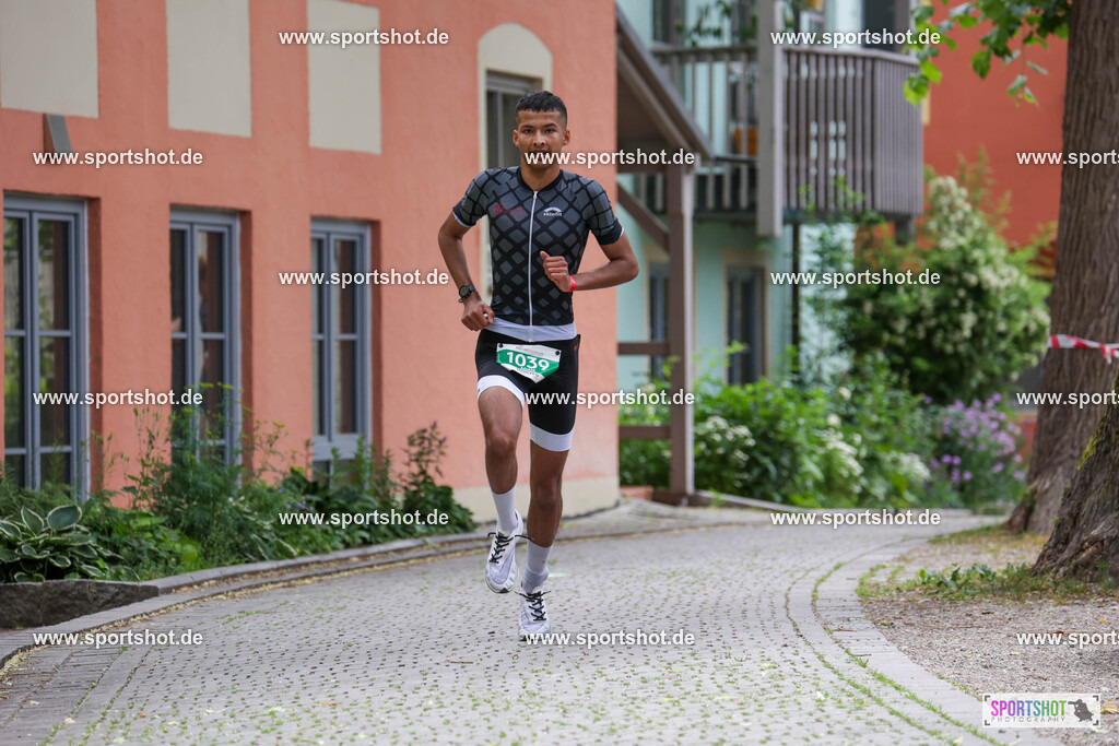 KSZ_3889 | Stadttriathlon Erding 2025. #yourpictrs #sportshot_your_pictrs @Sportshotphotography #stadttriathlonerding Copyright: www.sportshot.de