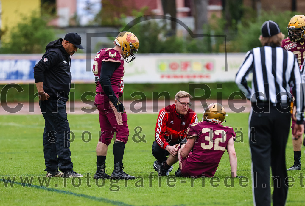 2022-04-30_117_Erding_Bulls_gegen_Regensburg_Phoenix | Erding, Deutschland, 30.04.2022:
Football, Regionalliga 2022, 1. Spieltag, Erding Bulls gegen Regensburg Phoenix

Foto: Christian Riedel / fotografie-riedel.net