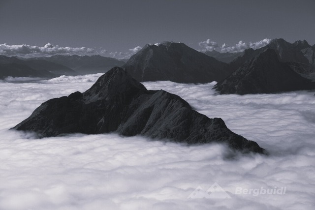 Karwendel 2025-04 | Landschaftsfotografie Berge Mountain Landscape FotografieNatur Bilder Buidl Bergbuidl Bayern Heimat BergfotografieSonnenaufgang Sonnenuntergang Hobbyfotograf Bilderverkauf Leinwand - Realisiert mit Pictrs.com
