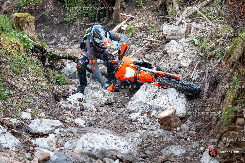 fuernholzer_250501-C2-91 | Fotografische Impressionen von der Red Stag Enduro Extreme by fuernholzer-photography.com. Endurosport in Österreich fotografisch festgehalten von fuernholzer. Auftragsfotografie für Private, Gewerbefotos und Industriefotografie. Eventfotografie, Sportfotografie und Motorsportfotografie. Anbieter von Fotoworkshops, Fototraining, fotografischen Vorträgen und Fotoseminaren.