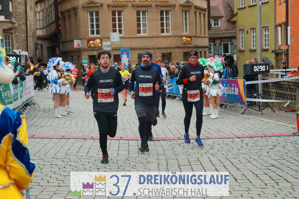 VR Bank Hauptlauf 10000m | 3 Koenigslauf 2023 - Realisiert mit Pictrs.com