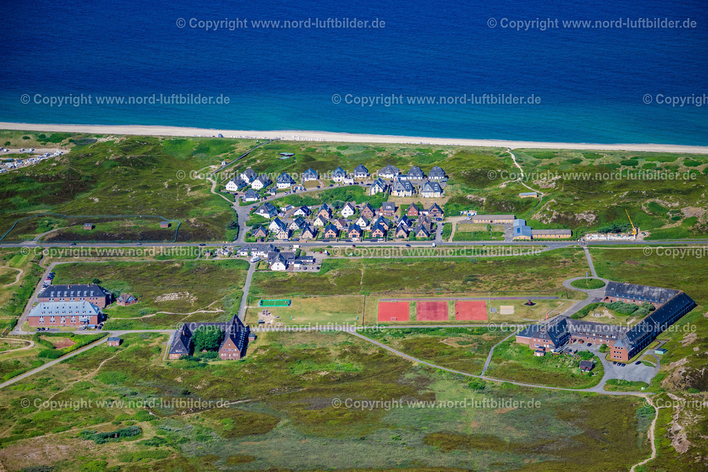 Sylt_Hörnum_Fünf_Städte_Heim_DJH_Jugendherberge_Hörnum_ELS_9249210625 | HöRNUM (SYLT) 13.06.2025 Schulgelände und Gebäudekomplex des " Fünf-Städte-Heim-Schullandheim " in Hörnum (Sylt) auf der Insel Sylt im Bundesland Schleswig-Holstein, Deutschland. Weiterführende Informationen bei: Fünf-Städte-Verein Pinneberg e.V.. // School grounds and buildings of the " Fuenf-Staedte-Heim-Schullandheim " in Hoernum (Sylt) at the island Sylt in the state Schleswig-Holstein, Germany. Further information at: Fuenf-Staedte-Verein Pinneberg e.V.. Foto: Martin Elsen